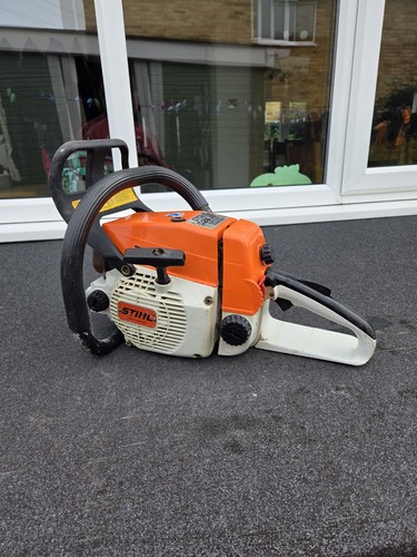Stihl 024 chainsaw red - stihl,